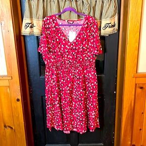 Bloom Chic Dress Size 18-20 Red Patterned